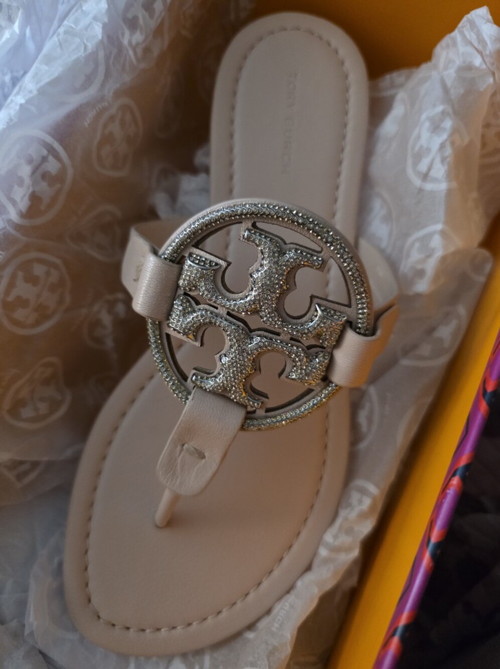 Tory Burch Miller Pave Medallion Thong Sandals Size 6.5